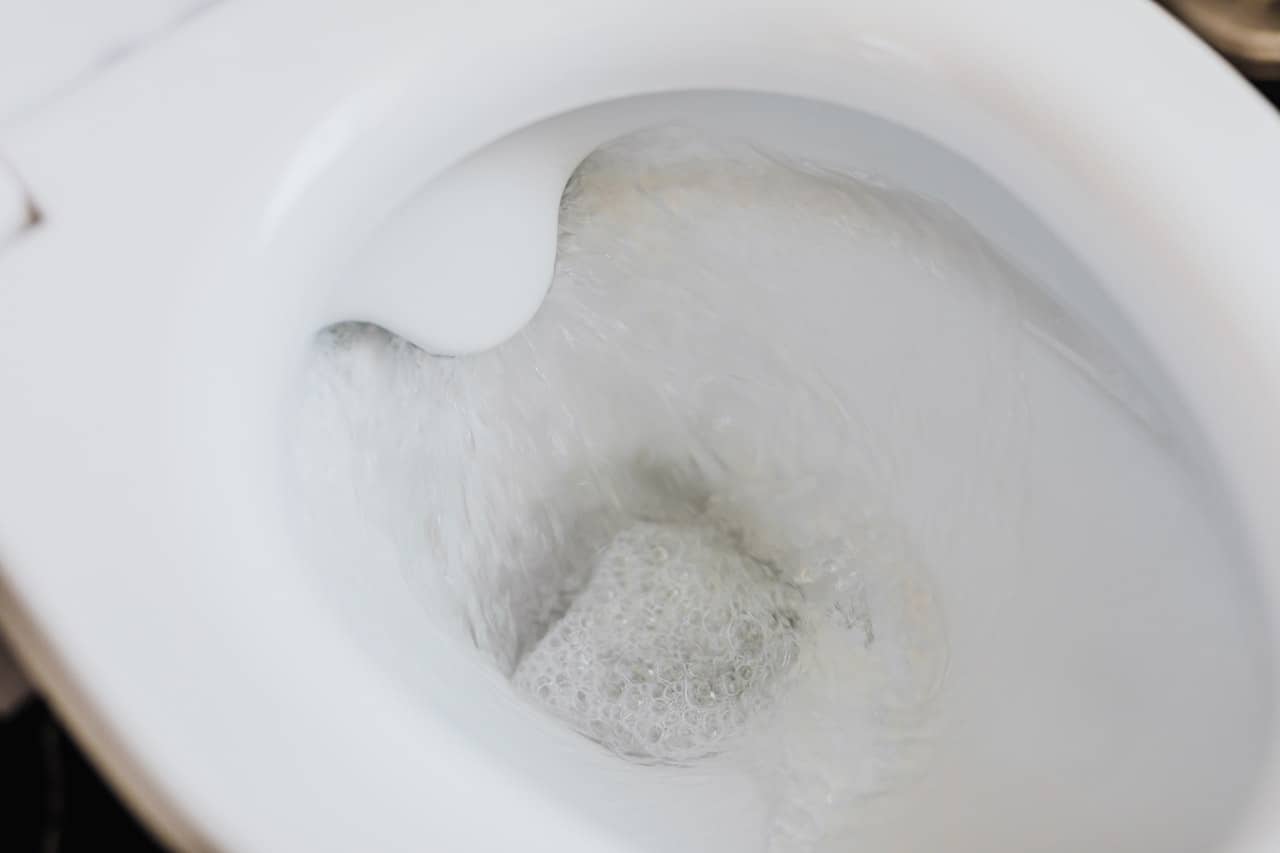 How Much Water Does It Take to Flush a Toilet? Rate My Toilet